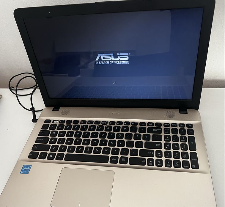 Vand laptop asus