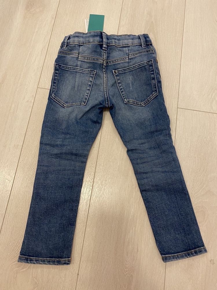 Blugi H&M noi cu eticheta 3-4 ani