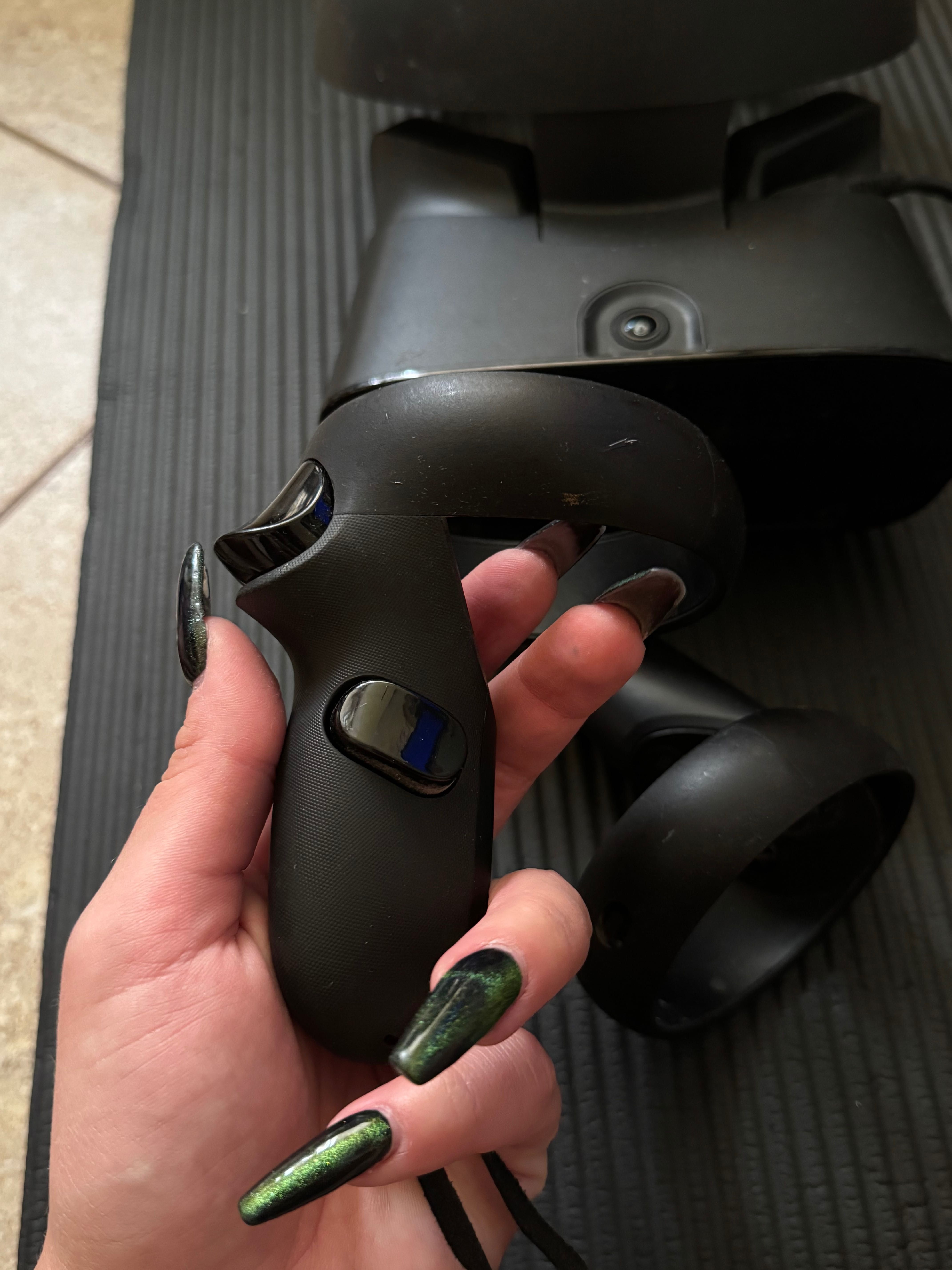 Oculus Rift S - каска, контролери и 3d принтиран протектор за лещи