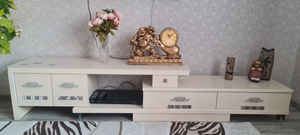 Продается тумба под ТВ