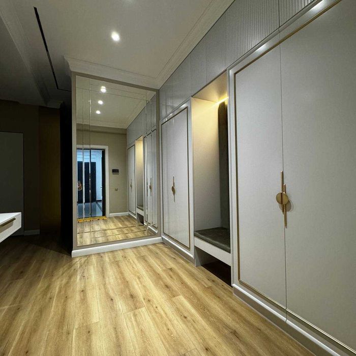 Продаётся 3/7/10
ЖК «Казахстан», ор-р м. Минор, Ц-6 
89 м²
