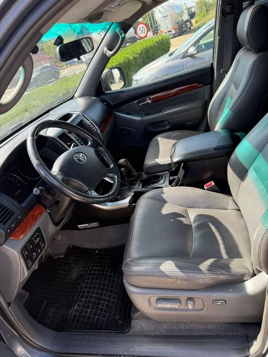 Toyota land cruiser