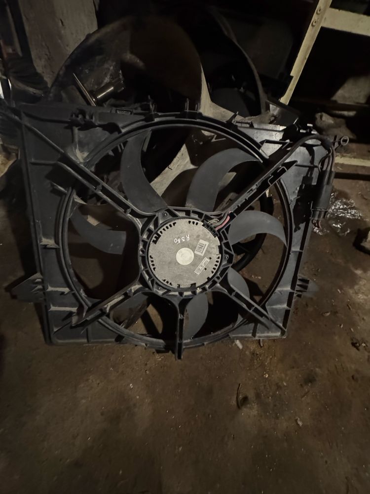 Електрическа перка за Mercedes R350 W251