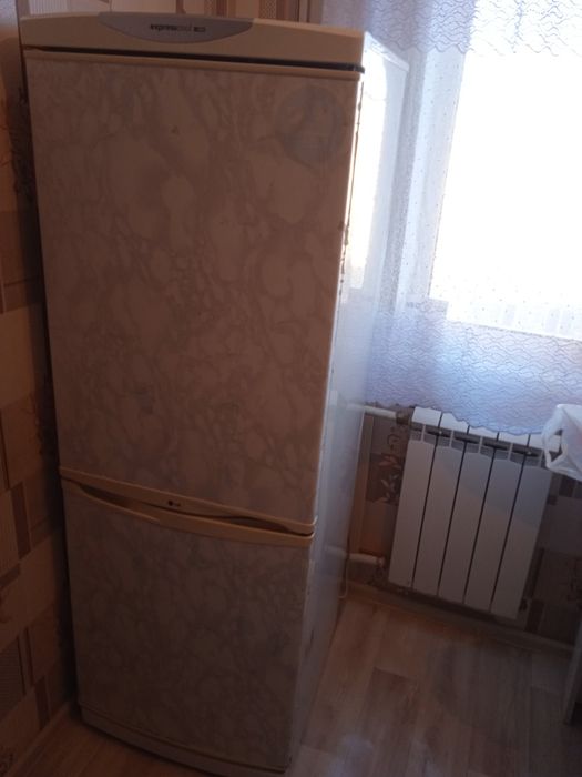 Продам холодильник