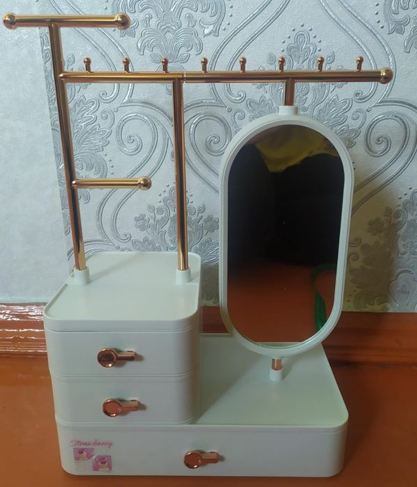 Продам шкатулку и мягкие игрушки