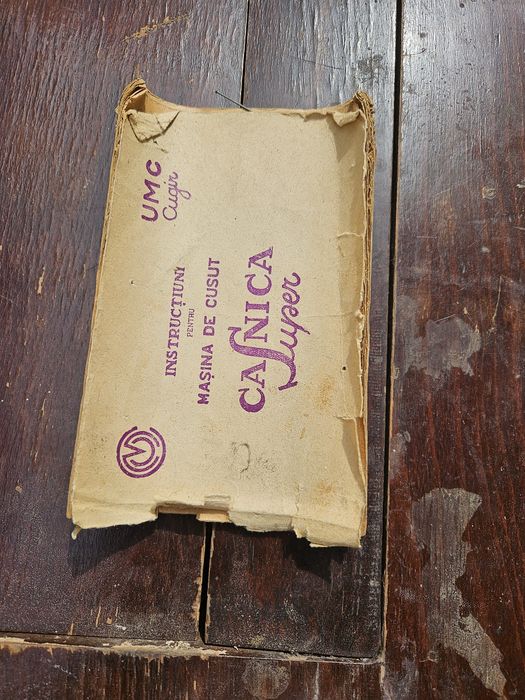 Masina cusut veche 300lei