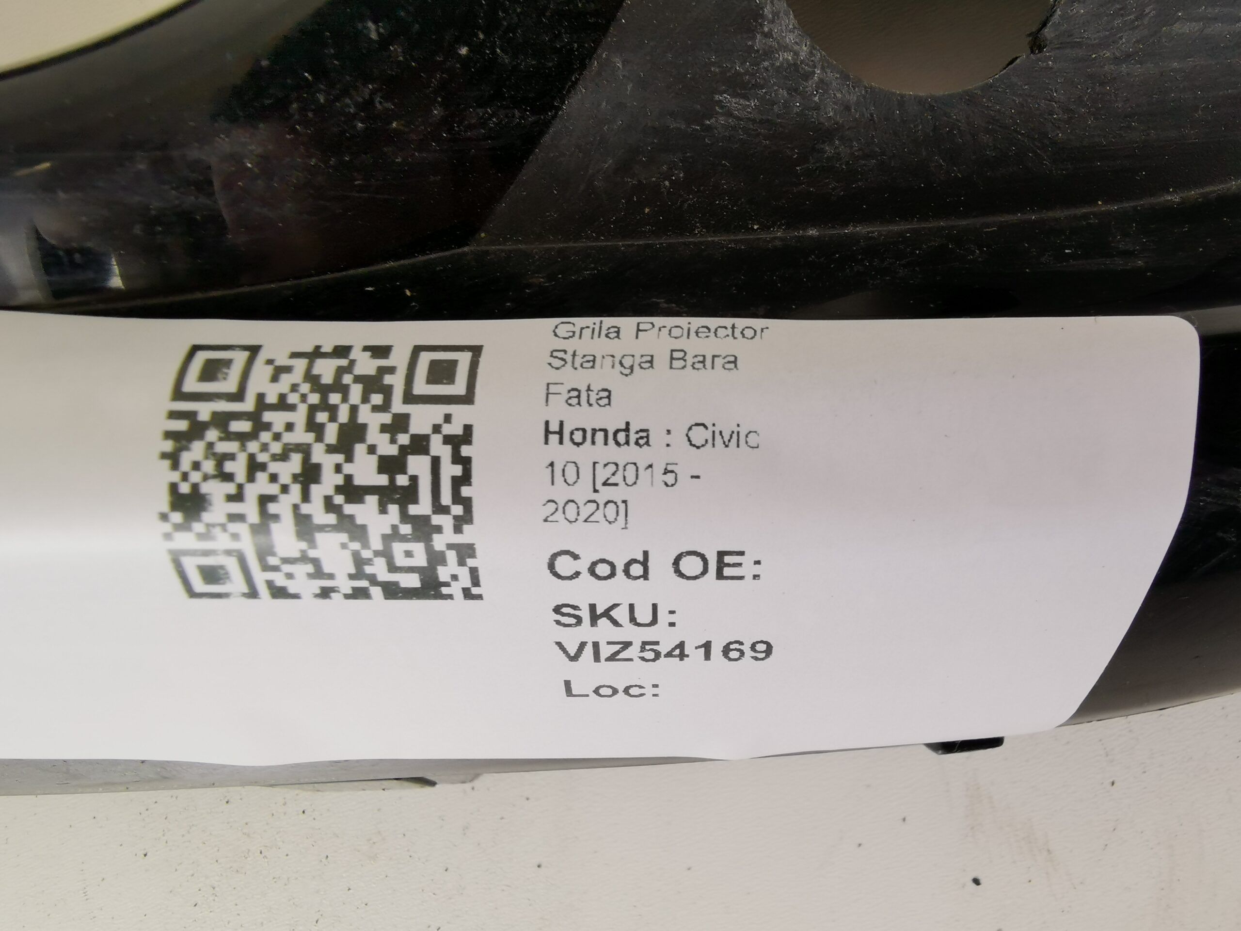 Хонда Цивик / Honda Civic Оригинална предна лява решетка на броня в до