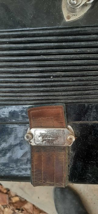 Баян. Не робочий. Можно на запчасти