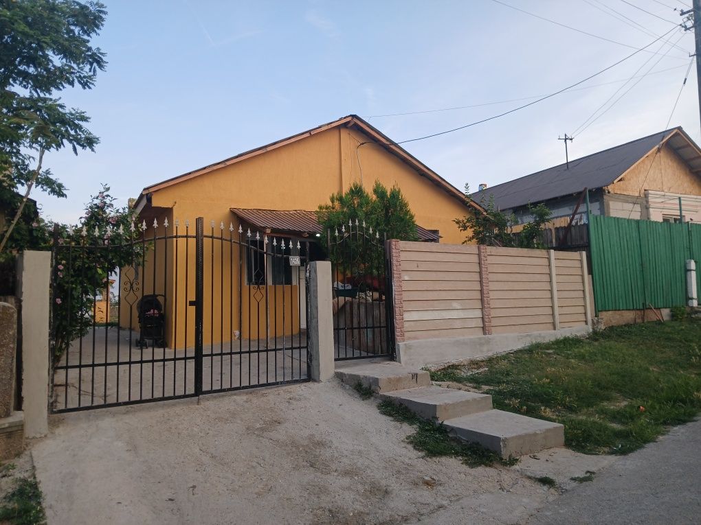 Vand casa si teren