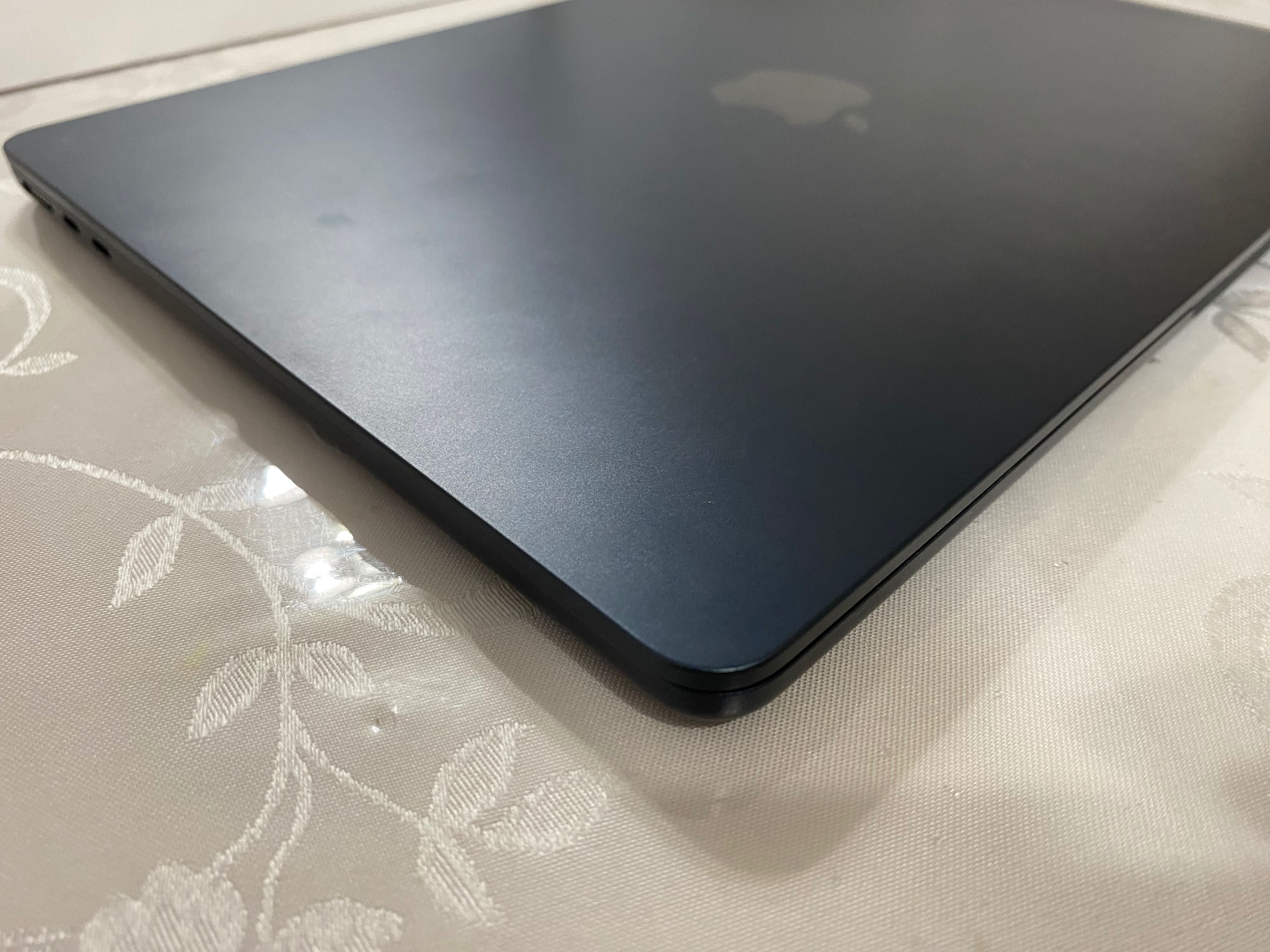 MacBook Air m3 14inch