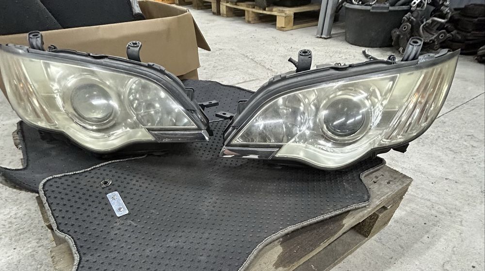 Фары Subaru Outback