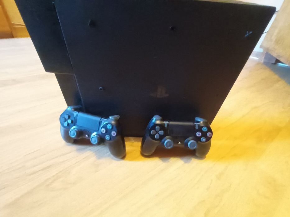 Play Station 4 Pro max