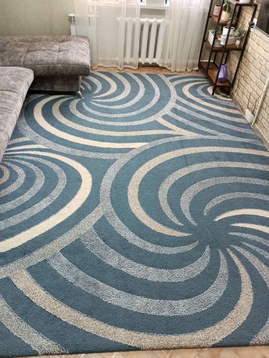 Продам ковёр б.у.