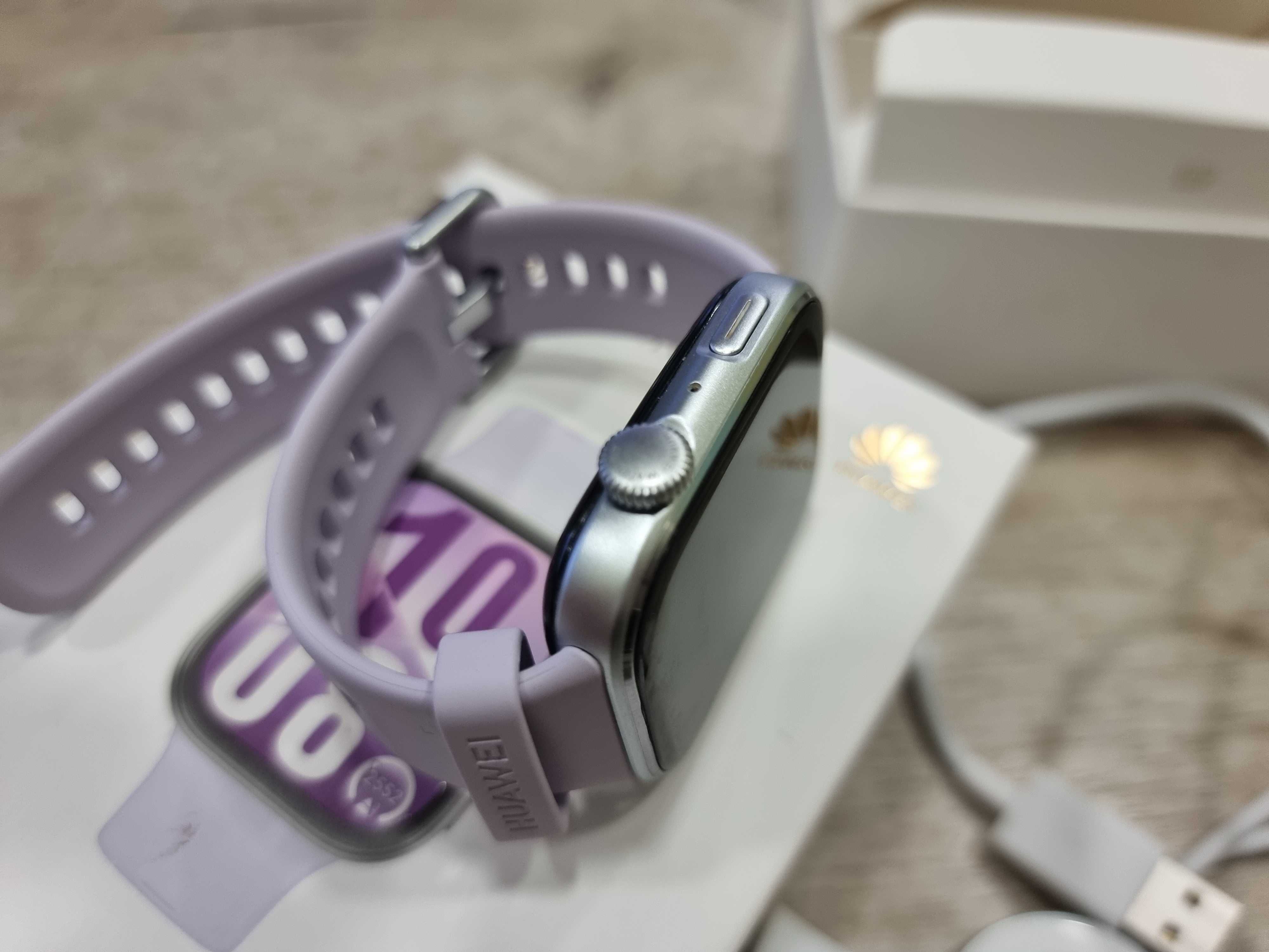 Смарт часовник Huawei Watch Fit 4
