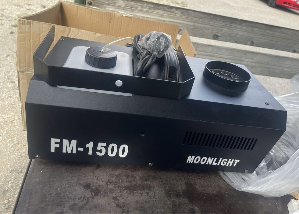 Aparat fum si lumini