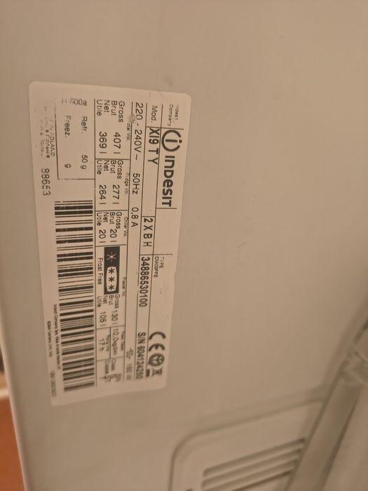 Combina frigorifica indesit