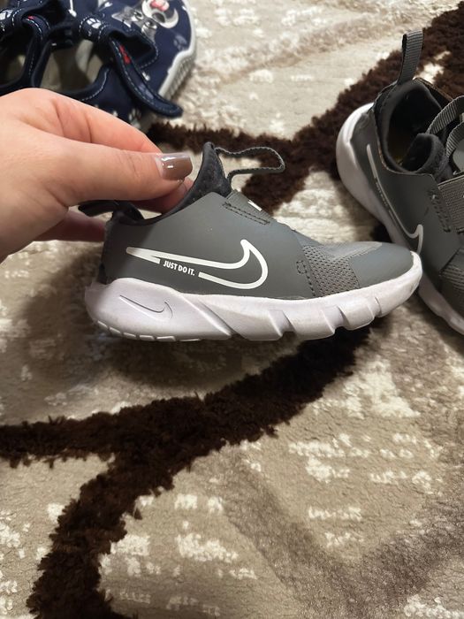 Маратонки Nike .