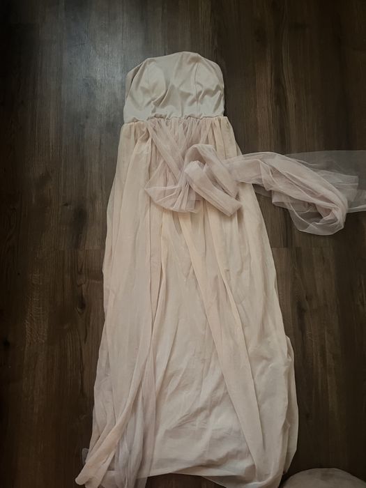 Официална рокля