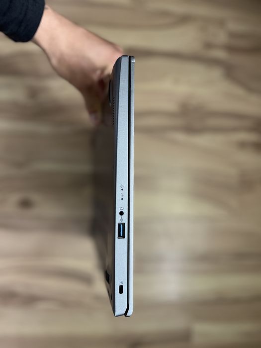 Vând laptop Acer Aspire 5 cu Licenta Windows 11 PRO