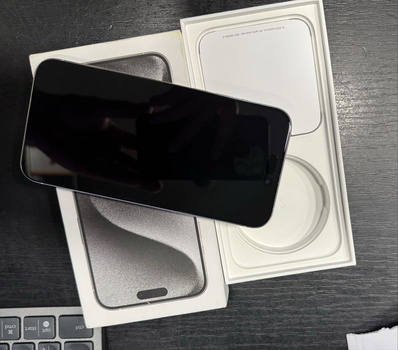 iPhone 15 Pro Max 512 GB / Baterie 100%