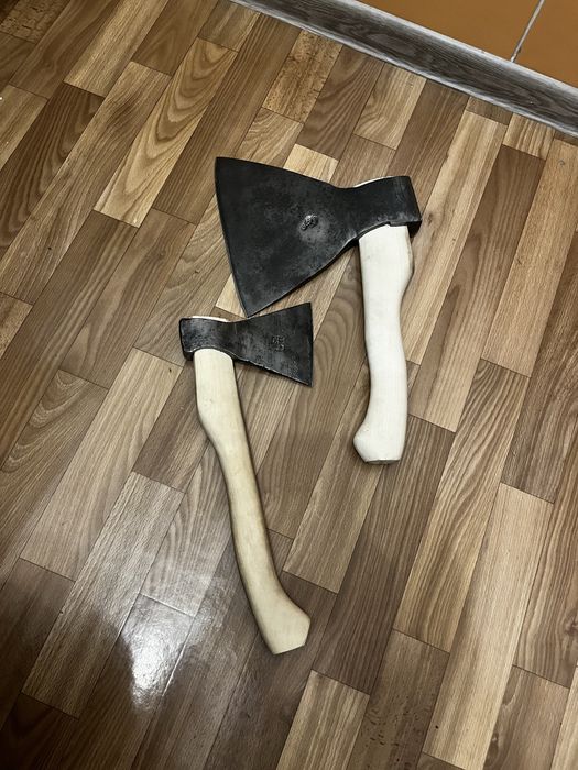 Продам топоры мясной и плотницкий