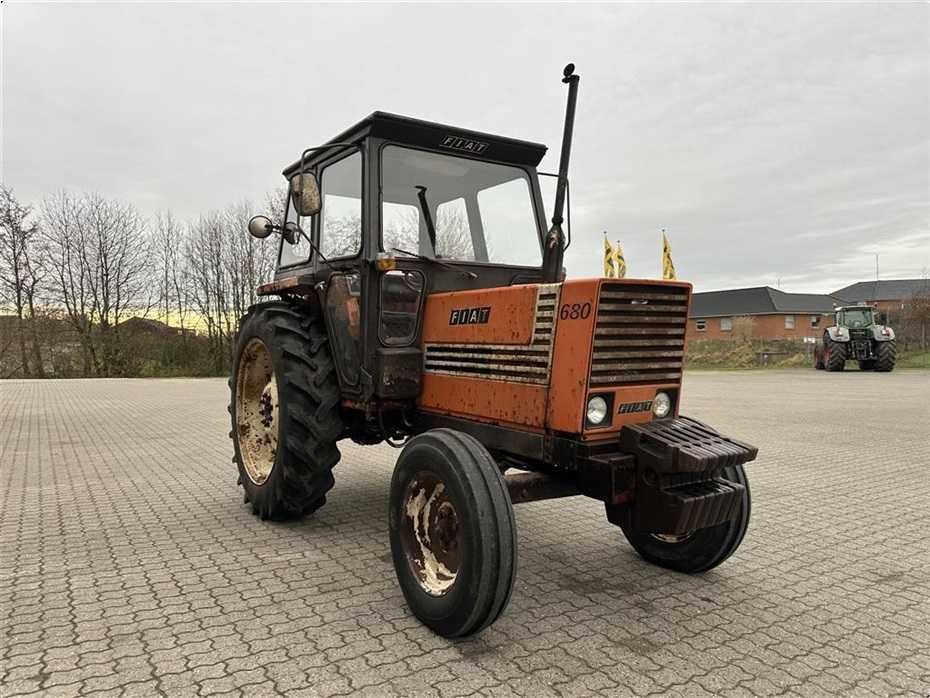 Tractor Fiat Agri 680 cabina 70 cp Fiat 80 90 Fiat 70 90 Fiat 640