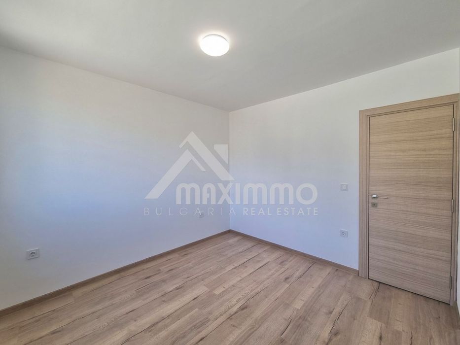 Продава се Двустаен апартамент в Варна, м-т Пчелина - 60 кв.м за 1584 €/кв.м - Снимка #2