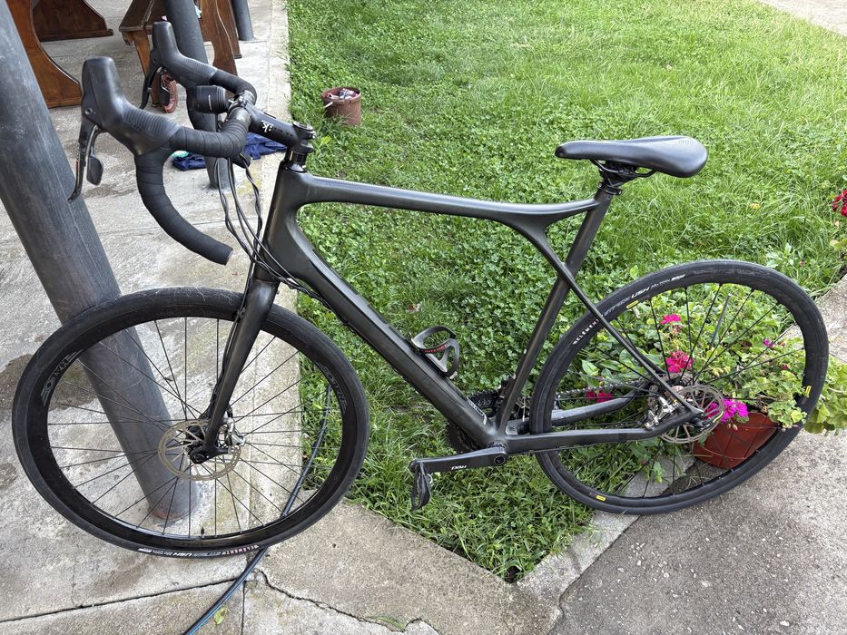 Bicicleta Grade GT full carbon
