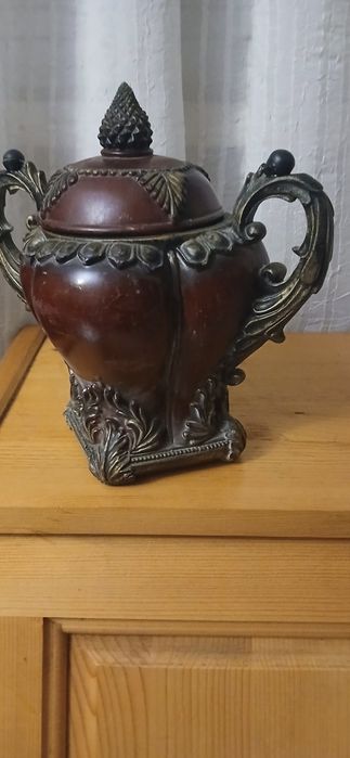 Източна урна,ваза,кутия за съхранение