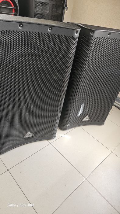Behringer колони