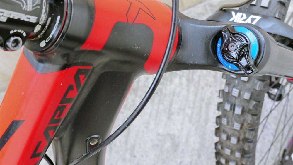 YT Capra AL Comp, 27.5 М, RockShox Lyrik 170 ход, 1x 11 SRAM GX