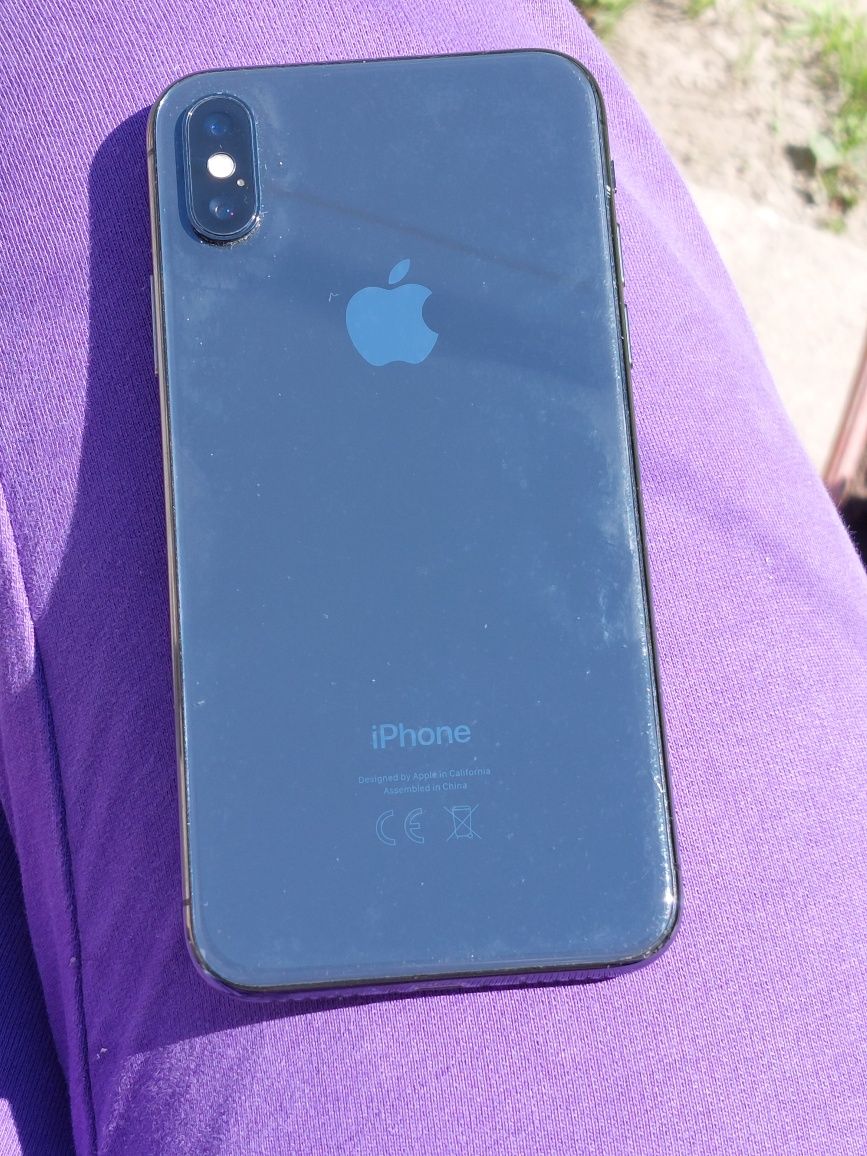 Продавам iphone X