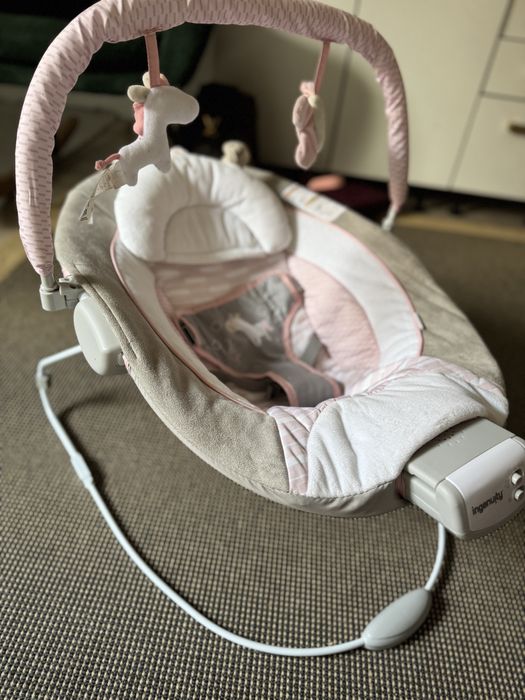 Hamac bebeluși cu sunete si vibrații