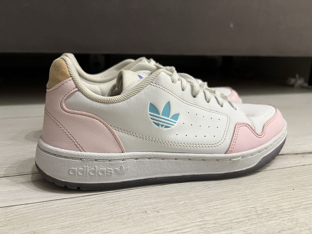 Дамски маратонки Adidas Originals NY 90 J
