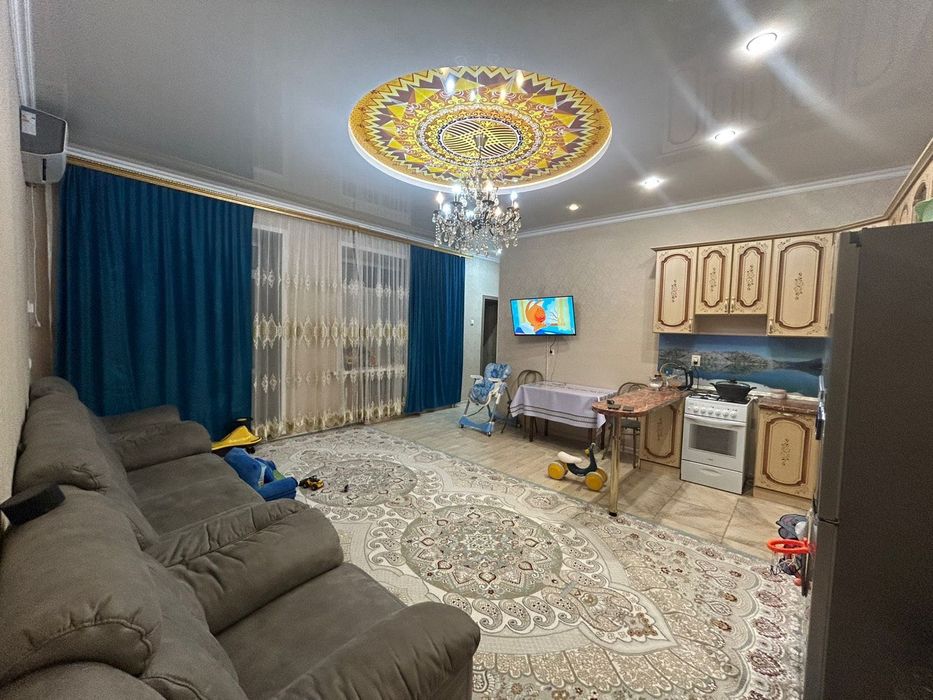 Сдам квартиру трехкомнатная