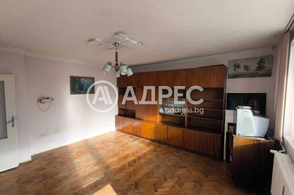 Многостаен апартамент в центъра на гр. Разград!