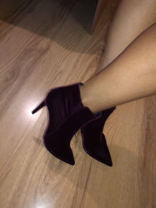 Боти от велур на ток