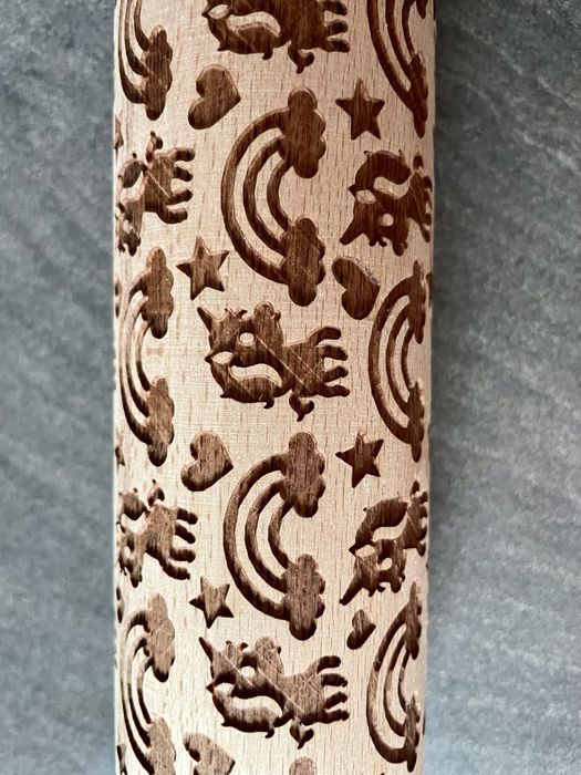 Fǎcǎleț din lemn cu model unicorn