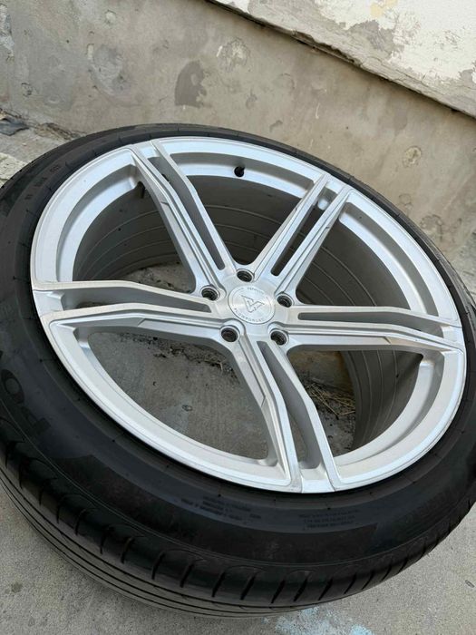 Vand jante BMW Vennom R20