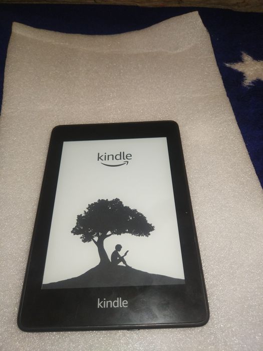 Электронная книга Amazon Kindle на запчасти.