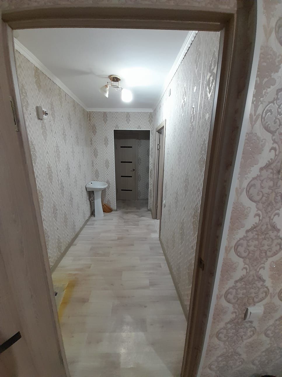 Продается 2 ком квартира г Кандыагаш микр Дружба дом 21