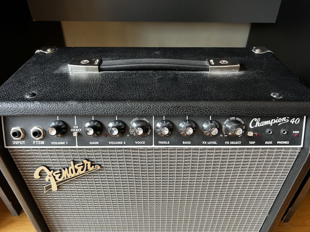 Fender Champion 40 (Amplificator Chitara)