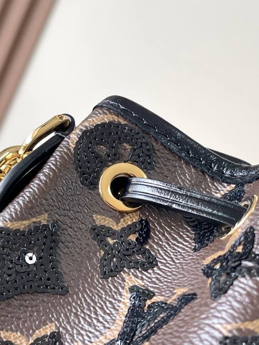 Geanta Louis Vuitton Noe BB