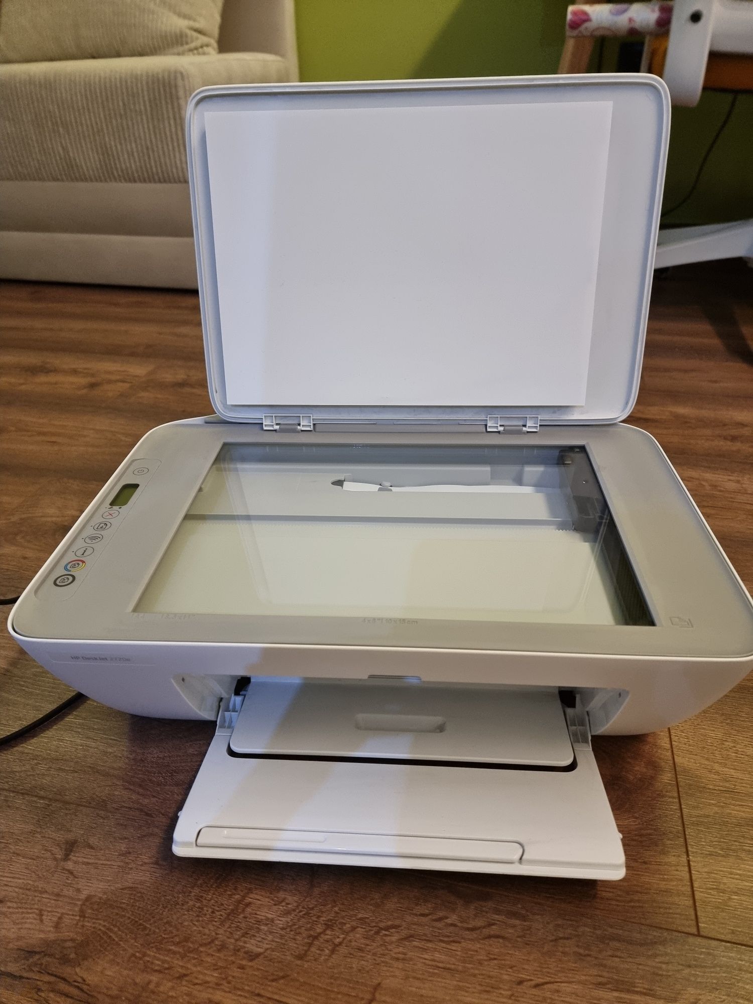 Принтер HP DeskJet 2720e All-in-One