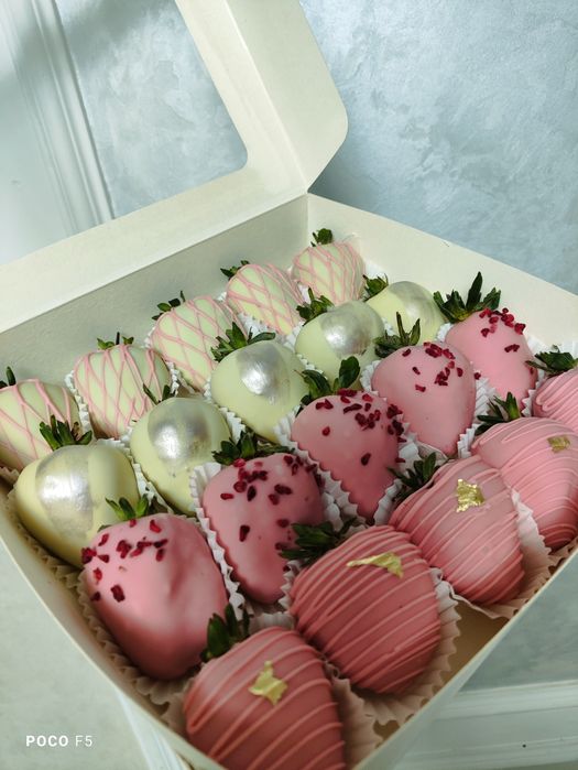 Клубника в шоколаде Дубайский шоколад Подарок Круглосуточно Алматы