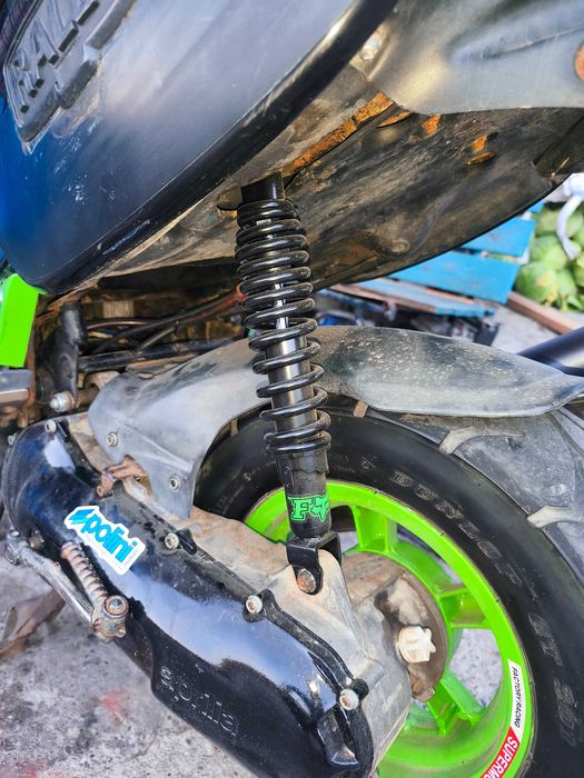 Vând sau schimb scuter Aprilia Rally 50