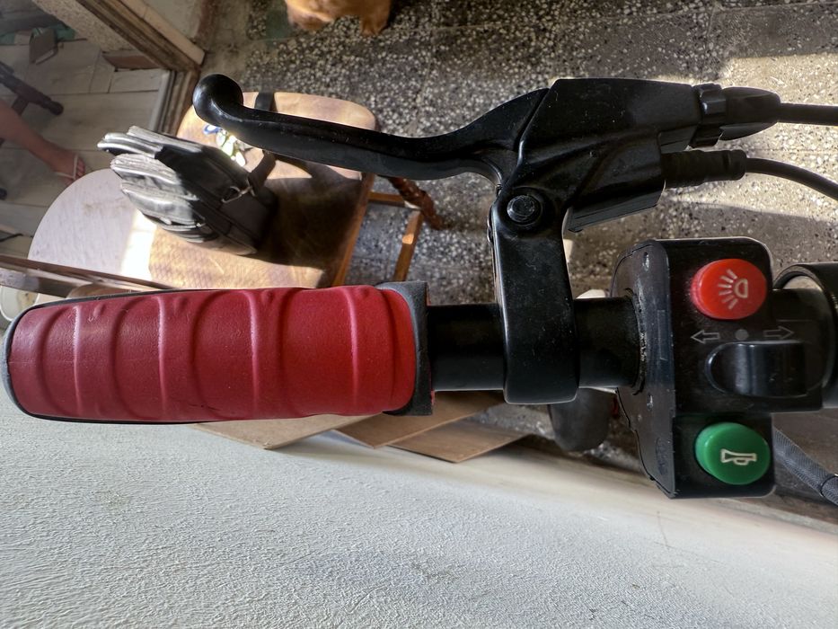 Продавам тротинетка Sikon със седалка 35км - 700лв