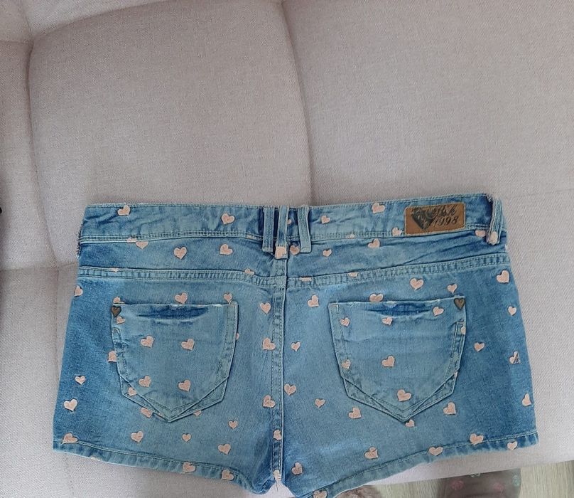 Tricouri si pantaloni scurti dama