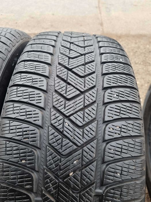 SET 2 Anvelope Iarna 235/55 R19 Pirelli Scorpion Winter ras