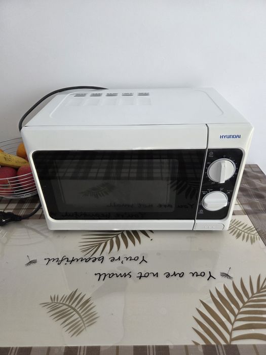 Cuptor Microunde Hyundai